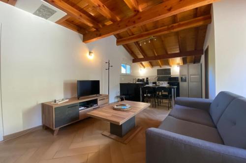 Espelette Apartment | Tranquil Apartment in Espelette with Private Fronton
