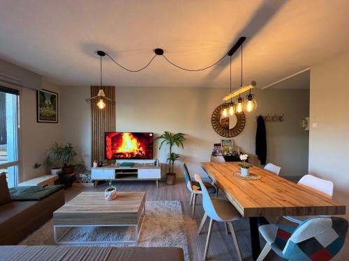 Fontaine-Bayonne-Cartoucherie Apartment | Discover Le Zenith: Bright & Welcoming Stay with Pets Allowed