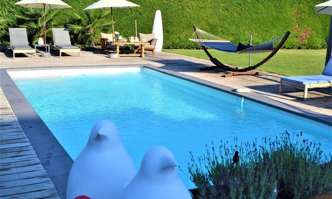 Wickerschwihr Cottage | Relaxing Gite Amelie Colmar with Heated Pool & Spa