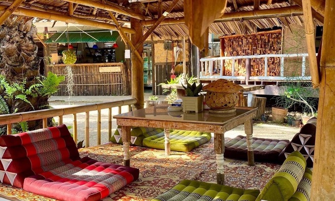 Ko Lanta House | Leaf House Bungalows: Family-Friendly Retreat with Spa