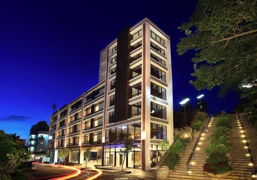 Yuchi Hotel | Relax at LeaLea Garden Hotels - Moon Lake with Family Amenities
