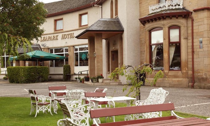 Grangemouth Hotel | Welcoming Leapark Hotel: Family-Friendly with Great Amenities