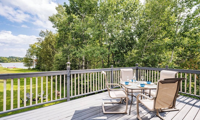 Duluth House | Escape to a Lakefront Retreat at Fish Lake - 10/10 Rated