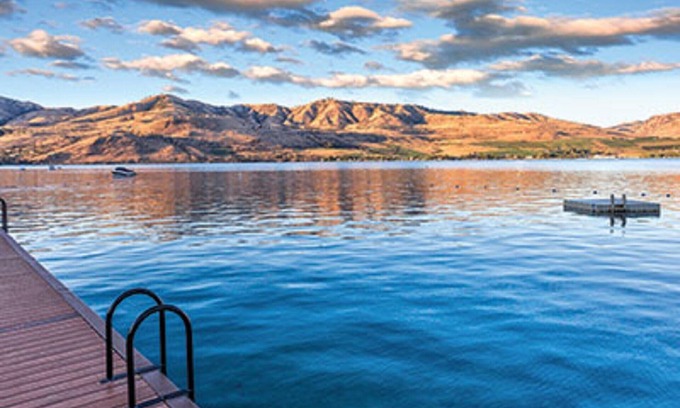 Chelan Resort | Relax and Unwind at Our Oceanfront Getaway!