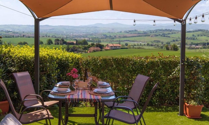 Granarola Apartment | Top-Rated Leccino Home Primo Piano: Pet & Child Friendly Stay