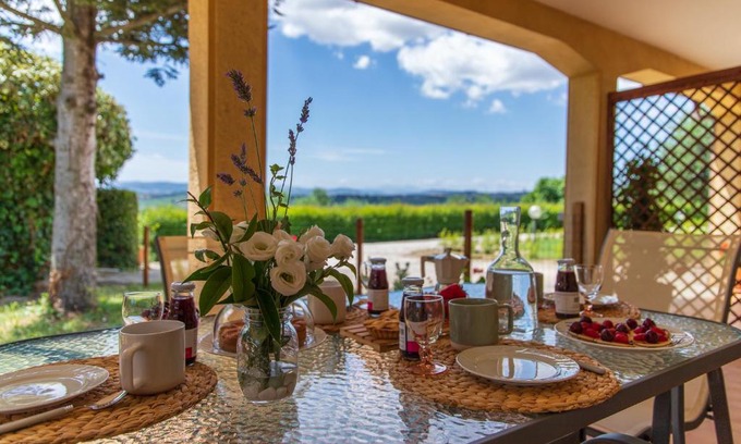 Granarola Apartment | Pet-Friendly Leccino Home Piano Terra with Family Amenities