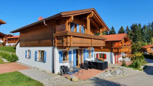 Lechbruck House | Cozy Holiday Homes in Lechbruck, Germany for Families & Pets