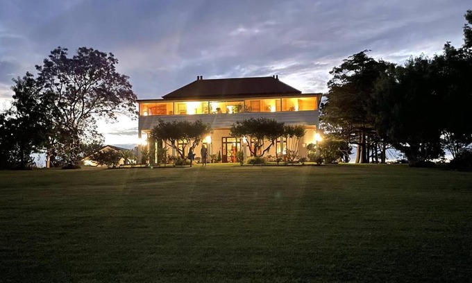 Leconfield Bed & Breakfast | Oceanfront Leconfield House: Guest Rated 9.7/10