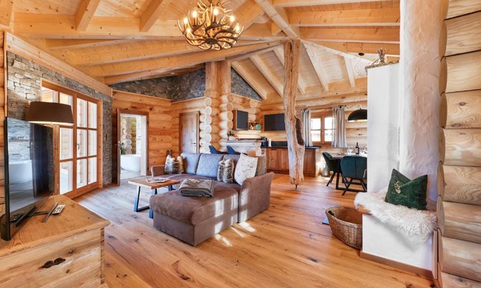 Bodenmais Ski Chalet | Unwind at Lederer Chalets with Oceanfront Views & Hot Tub