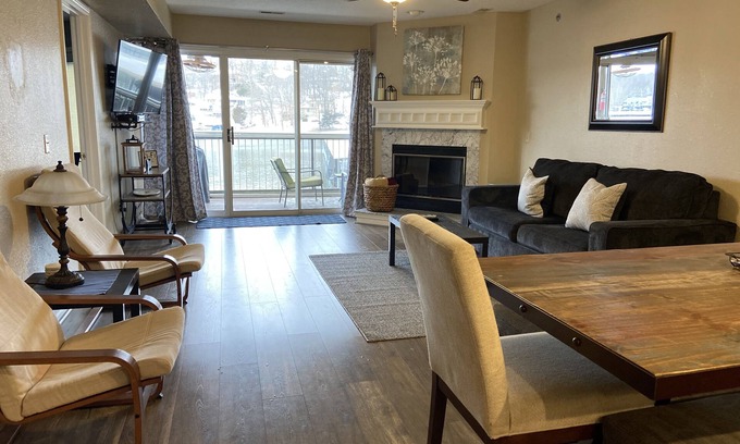 Osage Beach Condo | Lakefront Ledges Complex: Pools, Beach & Top Guest Rating