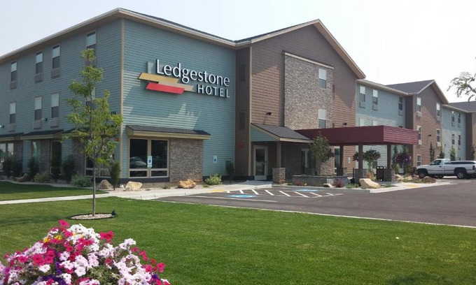 Billings Hotel | Delightful Ledgestone Hotel Billings with Family-Friendly Amenities