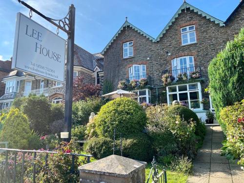 Lynton Bed & Breakfast | Unforgettable Stay at Lee House - 4-Star Gem with Breakfast