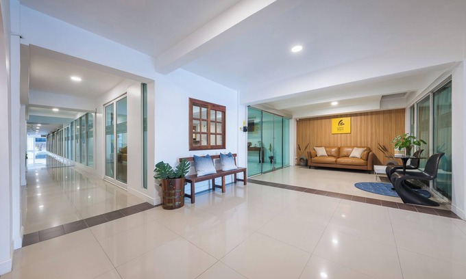 Bang Na Hotel | Discover Lee's Mark Residence: Family-Friendly & Relaxing Stay