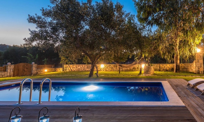 Lithakia Villa | Discover Relaxing Retreats at Leeda's Cottages
