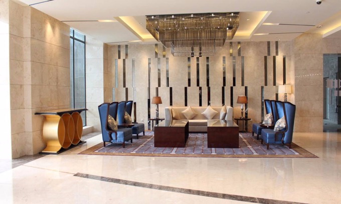 Guangzhou Hotel | Elegant Stay at Leeden Jingxi Hotel with Spa & Restaurant