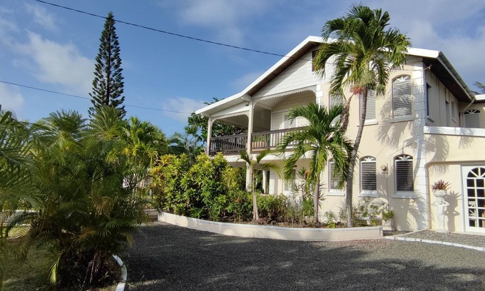 Bonne Terre Villa | Experience Ocean Views at Leela House & Garden Cottage