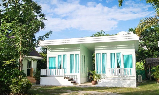 Mueang Kao Hotel | Discover Leelawadee Resort: Family-Friendly and Affordable