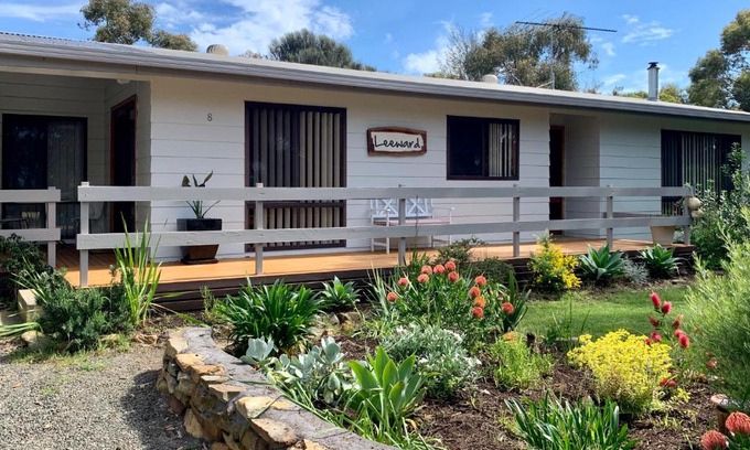 Brownlow Ki House | Relax at Leeward: Tranquil Beachfront with Ocean Views