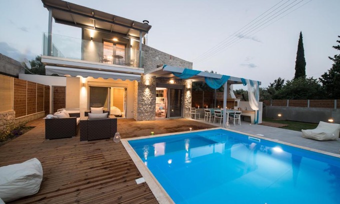 Lygia Villa | Discover Lefkas Villas: 4-Star Oceanfront Getaway