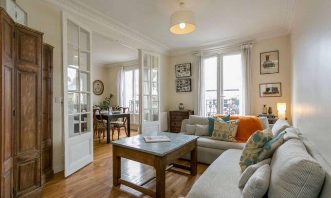 15th Arrondissement Apartment | Unforgettable Stay at Left Bank - Steps from Eiffel Tower