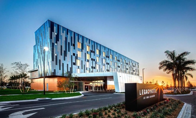 Trailer Estates Hotel | Experience the Legacy Hotel with Oceanfront Bliss