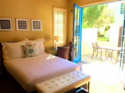 La Quinta Villa | Ideal Legacy Villas 2Br with Hot Tub & Hotel Amenities