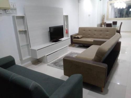Kuala Rompin House | Discover Homestay Legacy Yumai: Family-Friendly Retreat