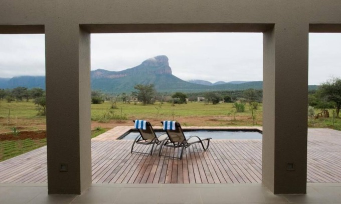 Sterkrivier Cabin | Explore Legend Safari Villas: Family-Friendly Retreat with Pool