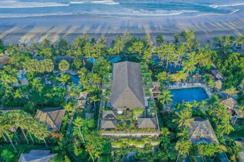 Legian Hotel | Beachfront Bliss at Legian Beach Hotel with Ocean View Pools