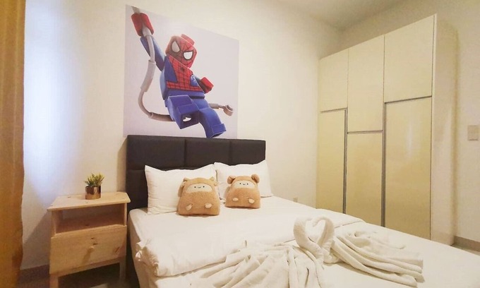 Medini Apartment | Convenient Legoland Getaway with Free WIFI & Pool Access