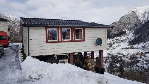 Brekke Apartment | Family-Friendly Retreat at Leilighet 2240 - Rated 8.9/10