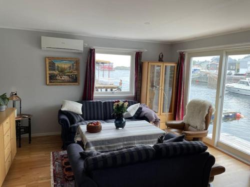 Svolvaer Apartment | Family-Friendly 3-Bedroom Apartment in Central Svolvær