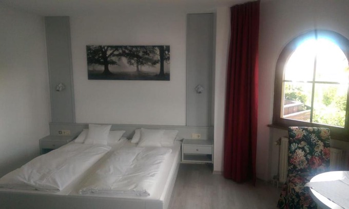 Leiselheim Hotel | Pet-Friendly Retreat at Leiselheimer Hof with Family Amenities