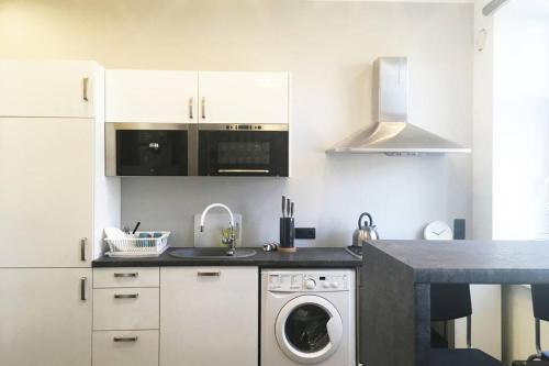 Brasa Apartment | Convenient Lejas 5a with Free Parking & Child-Friendly Stay