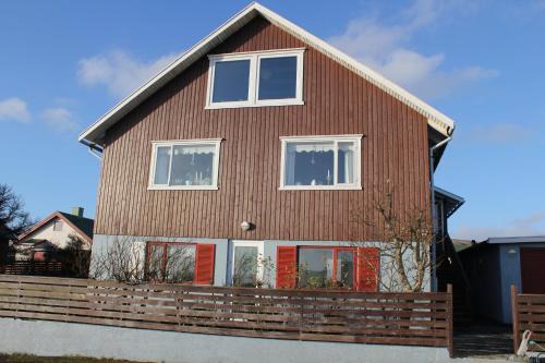 Torshavn Apartment | Cozy Apartments at Heygsmannavegur 15 with Kitchen Access