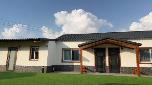 Puli Bed & Breakfast | Guest Rated 10/10 at Leju Diary B&B - Pet & Child Friendly