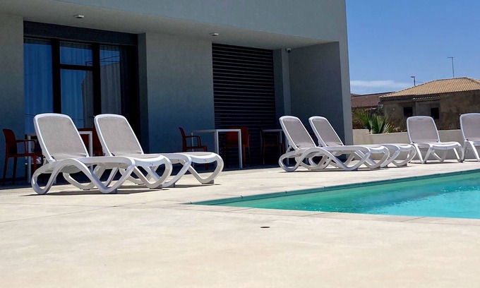 Scoglitti House | Discover Lelè: Family-Friendly Retreat with Pool & Breakfast