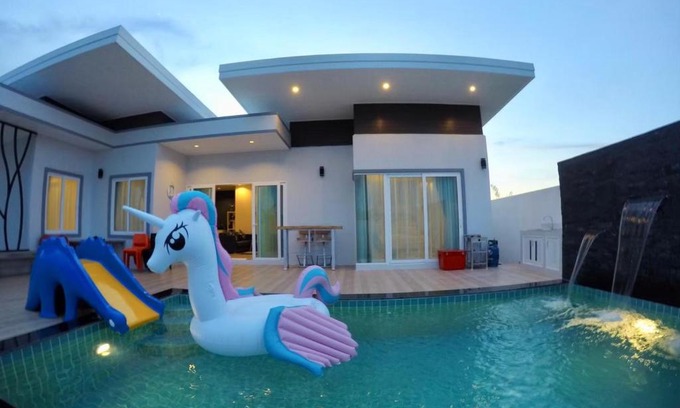 Hin Lek Fai House | Discover Leleaf: Family-Friendly Hotel with Pool Access