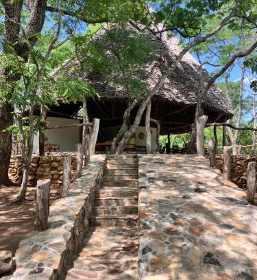 Selous Game Reserve Hotel | Eco-Friendly Lemara Camp: Guest Rated 9.5/10 & Family Amenities