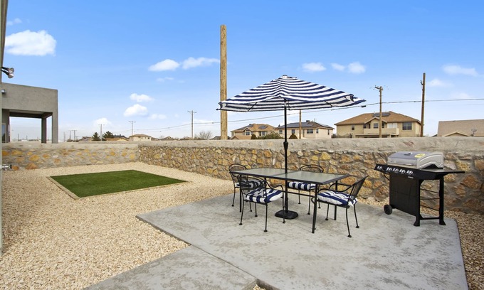 Biggs Field House | Family-Friendly Lemington Place: 4BR Home Near Amazon