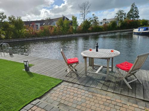 Lemmer House | Lemmer House - Luxe familiehuis aan het water