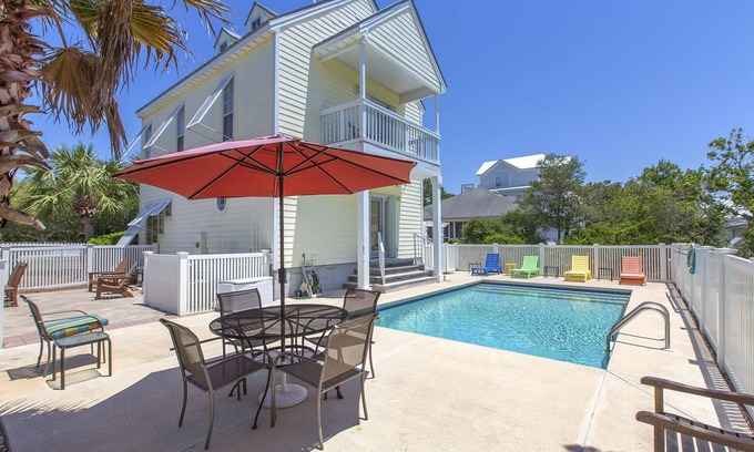 Clipper Cove House | Relax at Lemon Fish - Crystal Beach Cottages with Private Pool