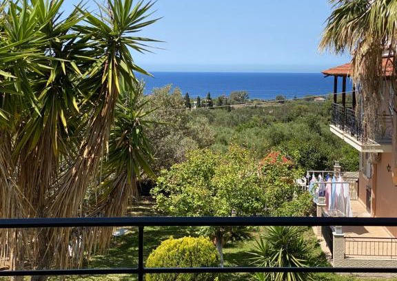 Sarlata House | Unforgettable Stays at Lemon Tree Apartments - Rated 10/10