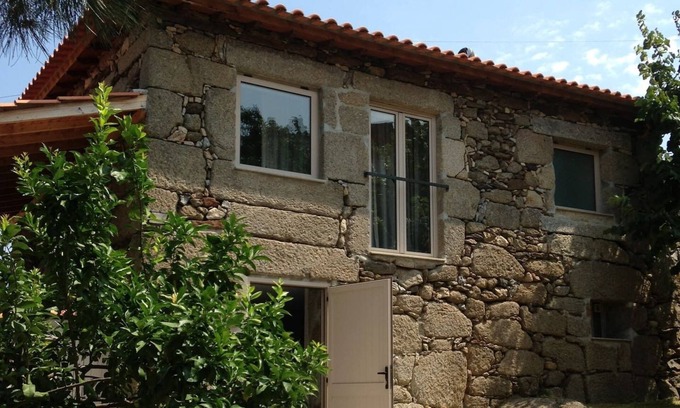 Barro Villa | Experience Lemon Tree at Terrus Winery with Ocean Views