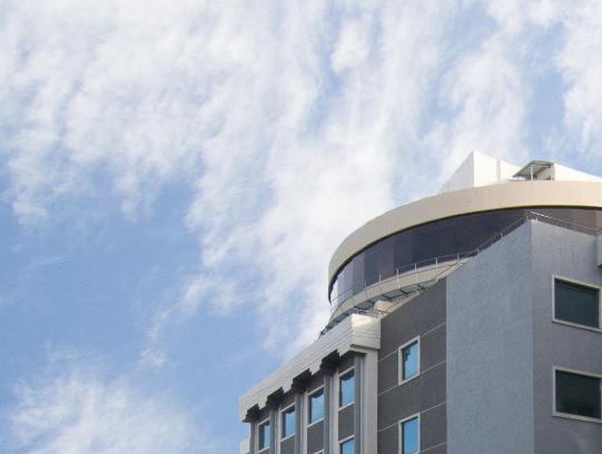 Banjara Hills Hotel | Explore Lemon Tree Hotel in Banjara Hills, Hyderabad