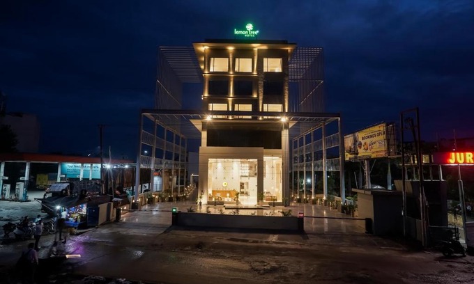 Jwalapur Hotel | Discover Comfort at Lemon Tree Hotel, Haridwar