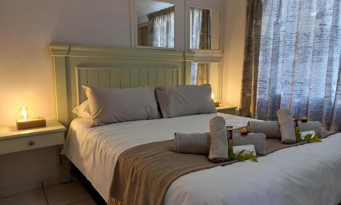 Groblersdal Apartment | Charming Lemon Tree Manor: Family-Friendly Country Cottage