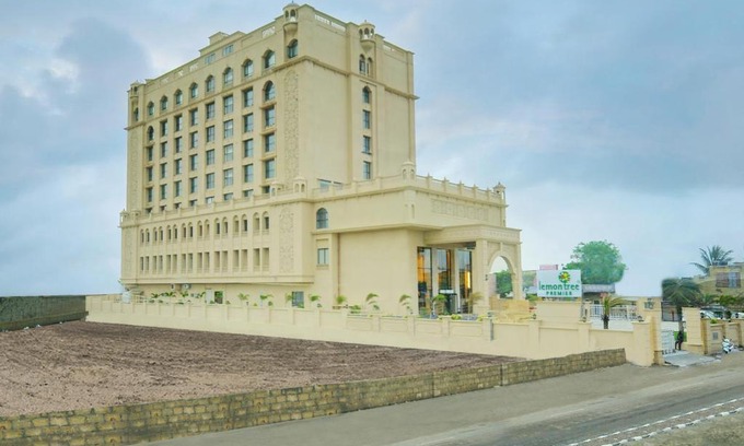 Dwarka Hotel | Relax at Lemon Tree Premier, Dwarka: Pool & Spa Retreat