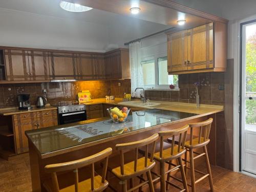 Kalavarda House | Kid-Friendly Lemon Tree's House with 9.8 Guest Rating