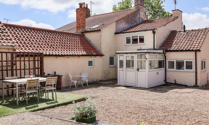 Kilham Cottage | Discover LENA COTTAGE: Pet Friendly Holiday Retreat in Kilham